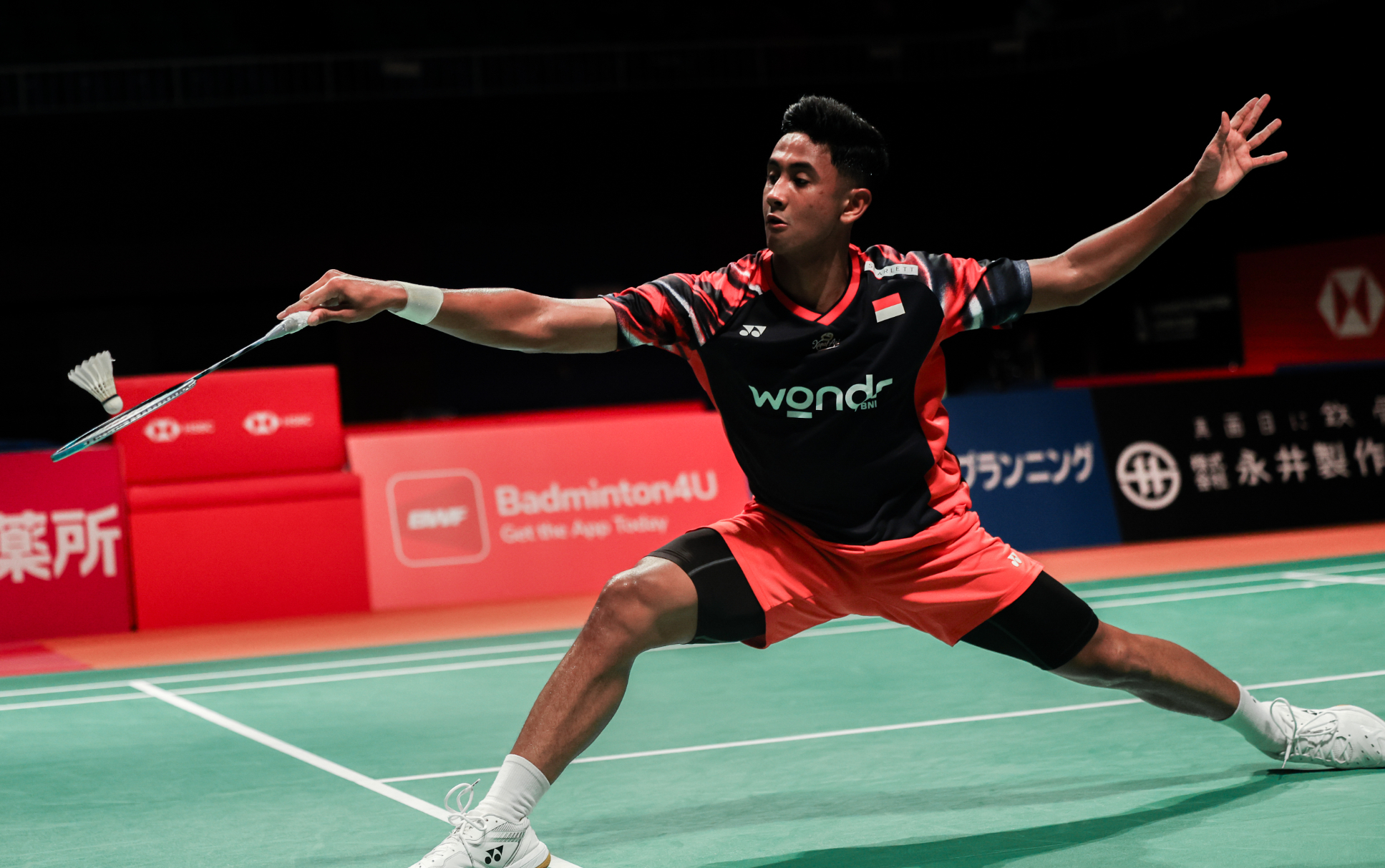 包含马来西亚羽毛球队横扫印尼羽毛球队，辛杜惊艳世界的词条