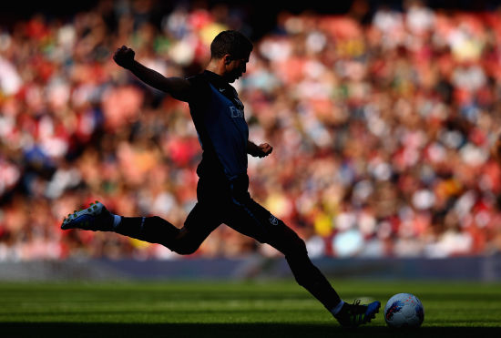 LOL英雄联盟赛事指南-中国完胜马赛，范佩西爆发神勇