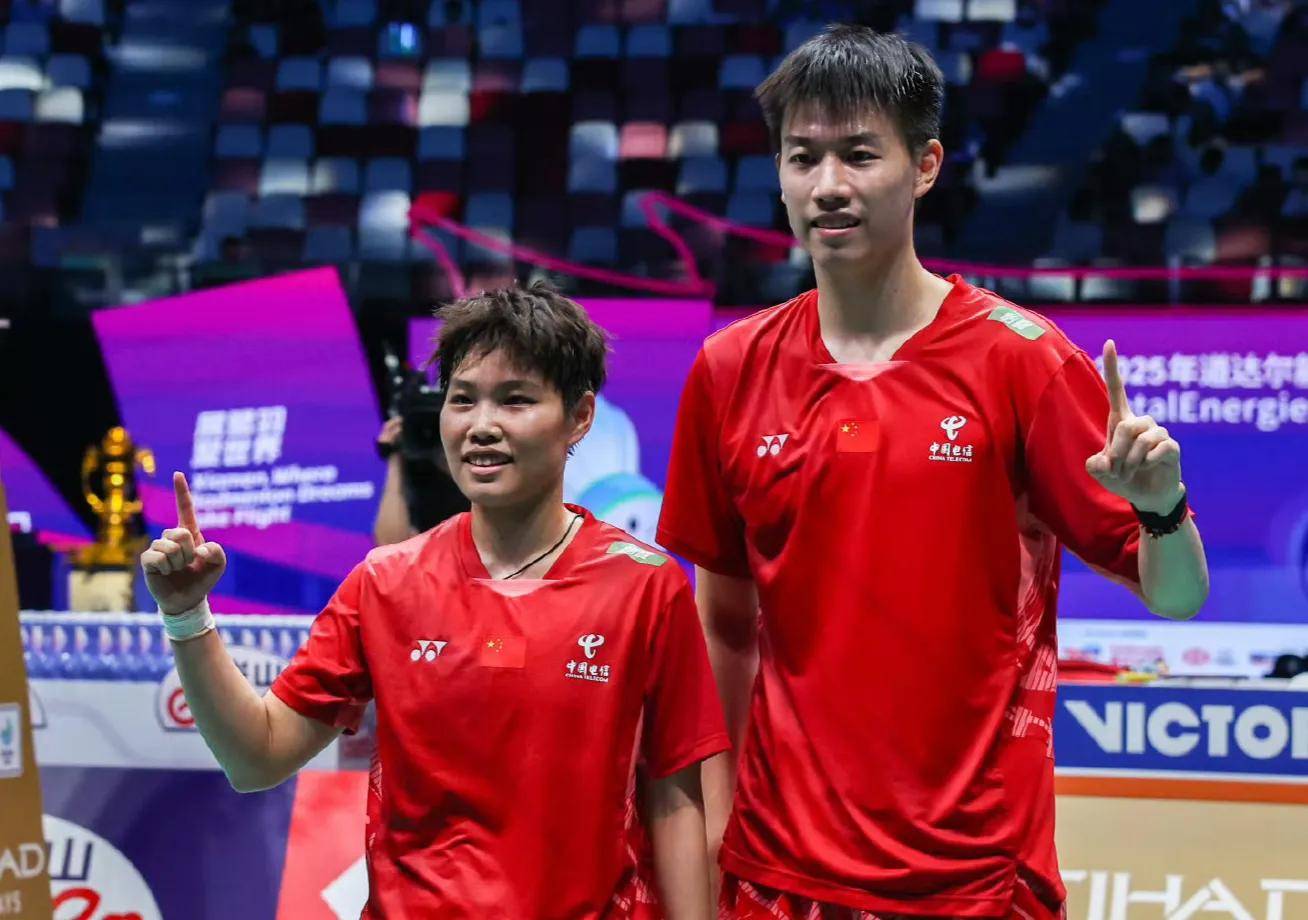 中国羽毛球队血洗泰国羽毛球队，戴资颖三分雨点燃全场