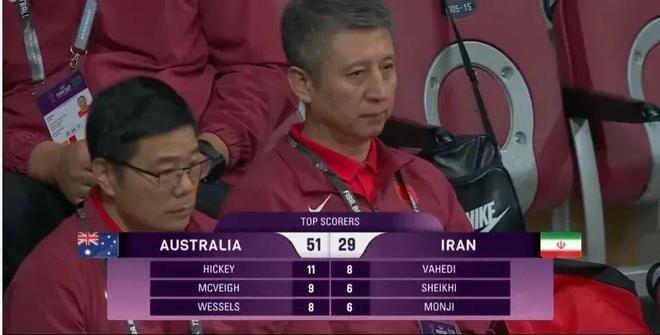 美国男篮血洗中国男篮，巴恩斯三分雨点燃全场