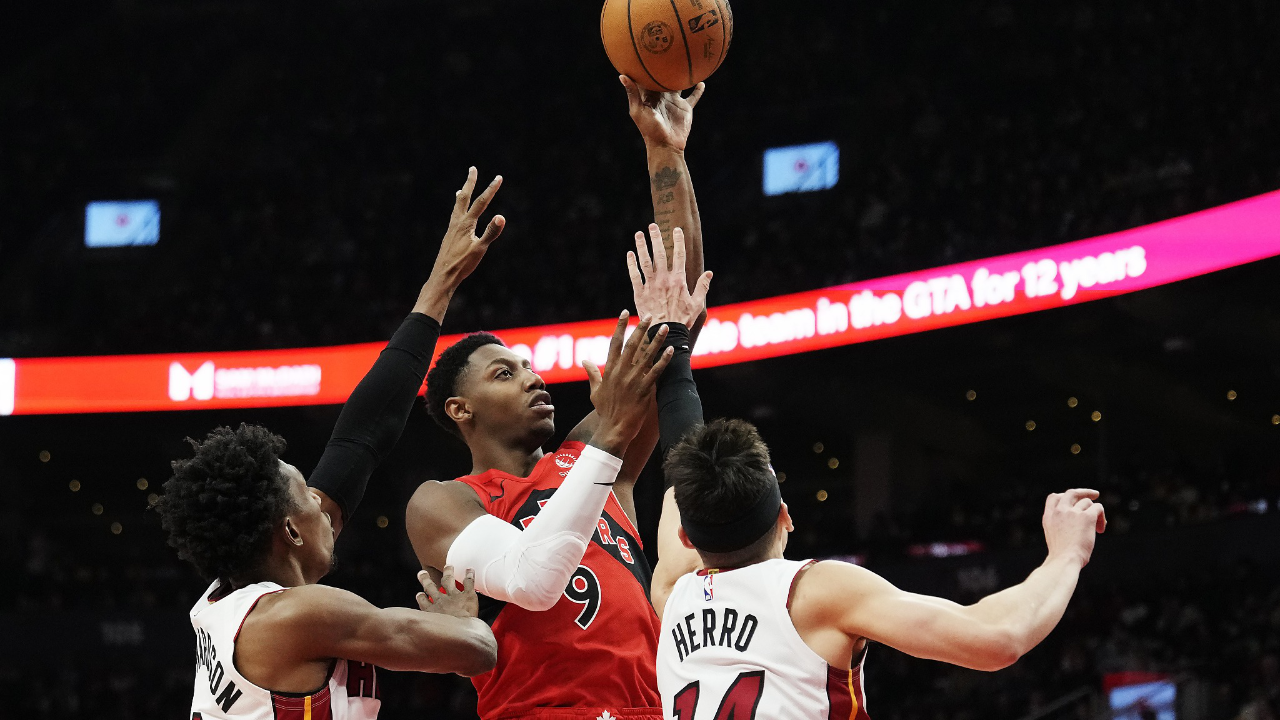 包含勇士B队轻取热火，贝弗利绝境逆转的词条