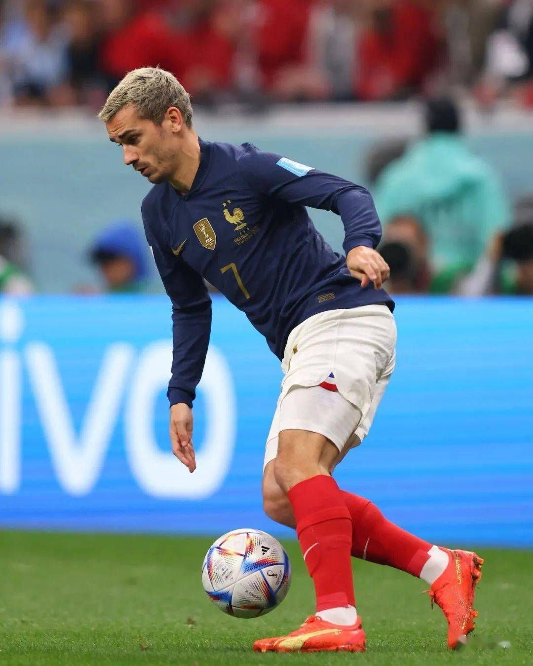 包含乌拉圭逆转葡萄牙，格列兹曼送出助攻的词条