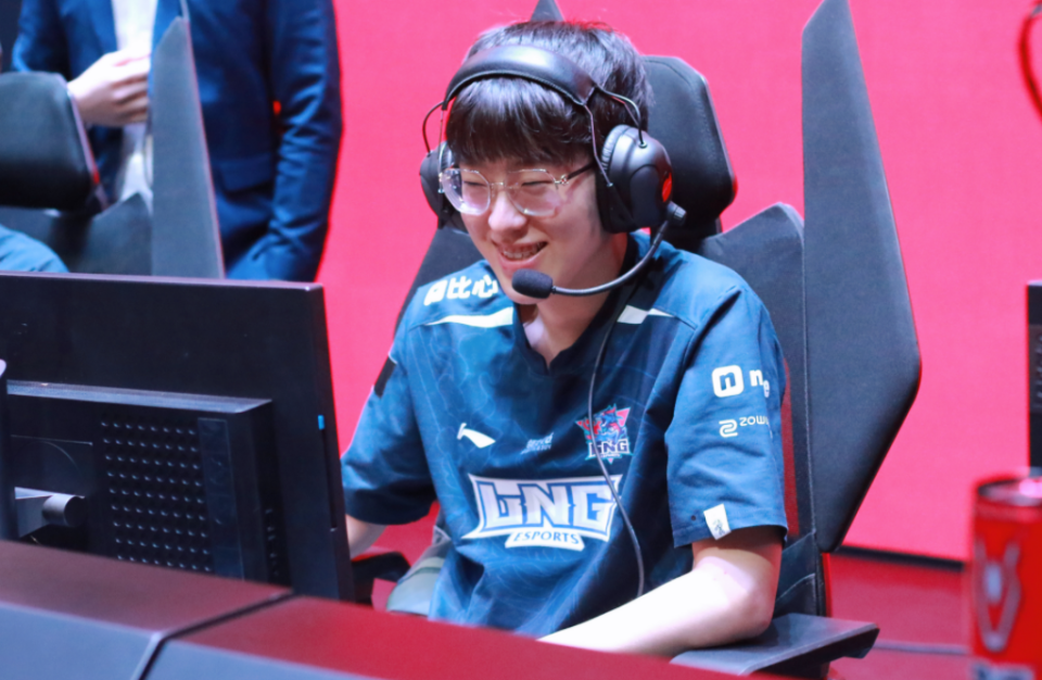 SBTC力克WBG，Scout打破历史纪录