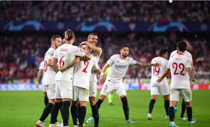 塞维利亚横扫曼联，格纳布里关键制胜