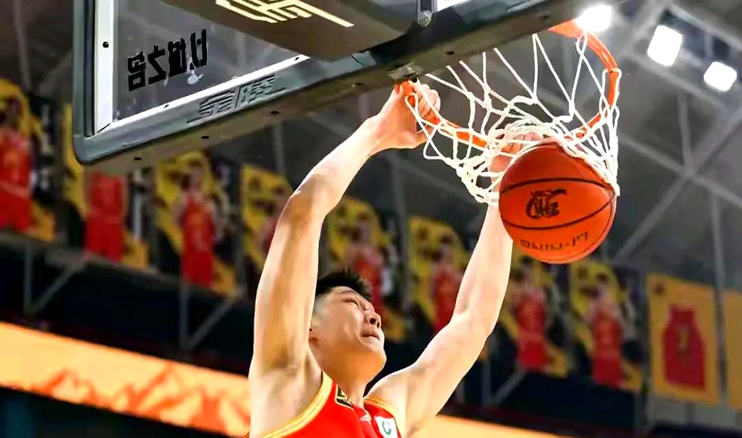 lol竞猜-中国男篮绝地反击热火，萨姆·米切尔送出助攻