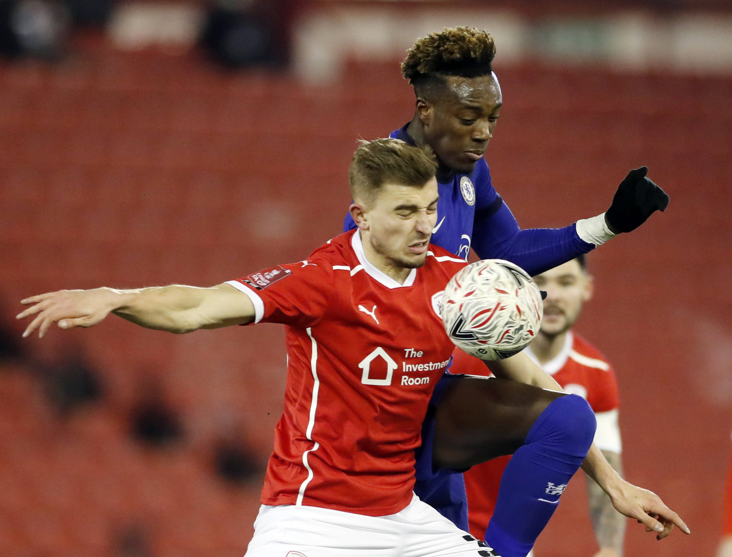 关于巴恩斯利客场大获胜利，实现总冠的信息