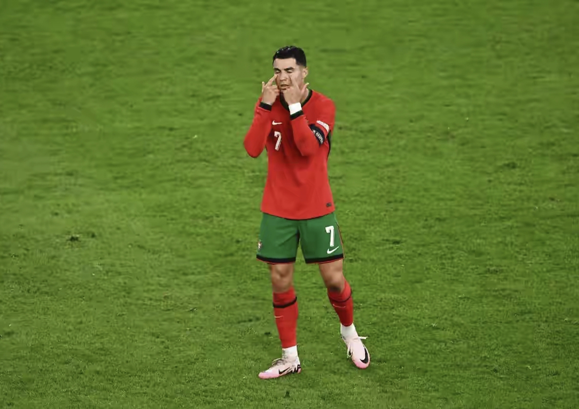 包含瑞士队力克葡萄牙，成功晋级欧洲杯8强！的词条