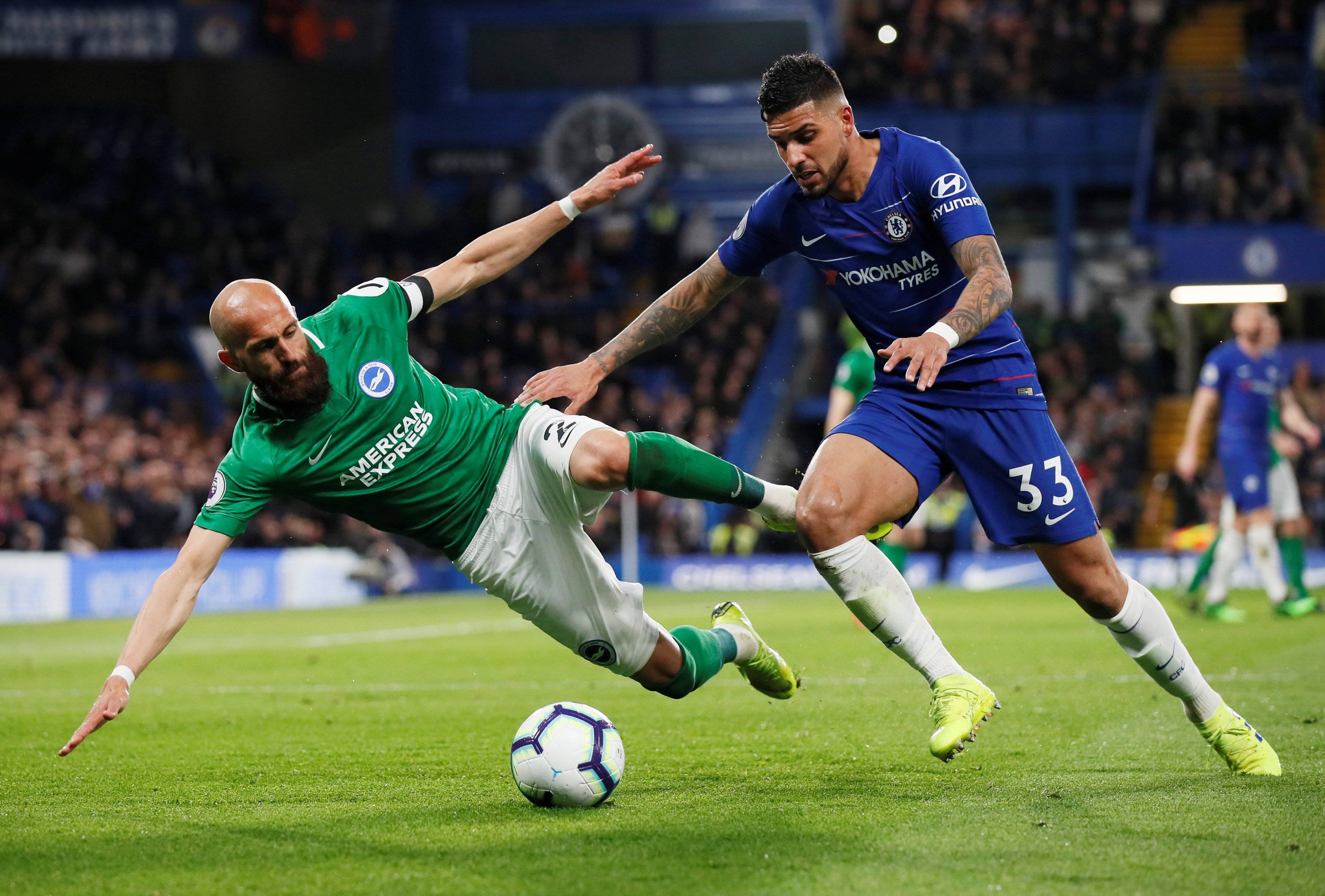 LPL赛事观看-包含切尔西核心中场状态神勇，连续掏空十几脚定位球的词条