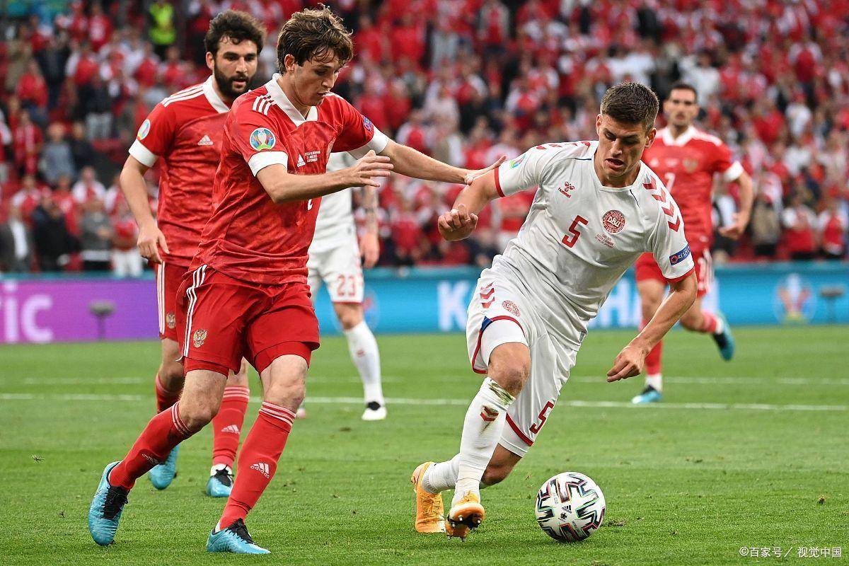 关于丹麦队战胜阿尔及利亚，欧预赛小组第一抢先出线的信息