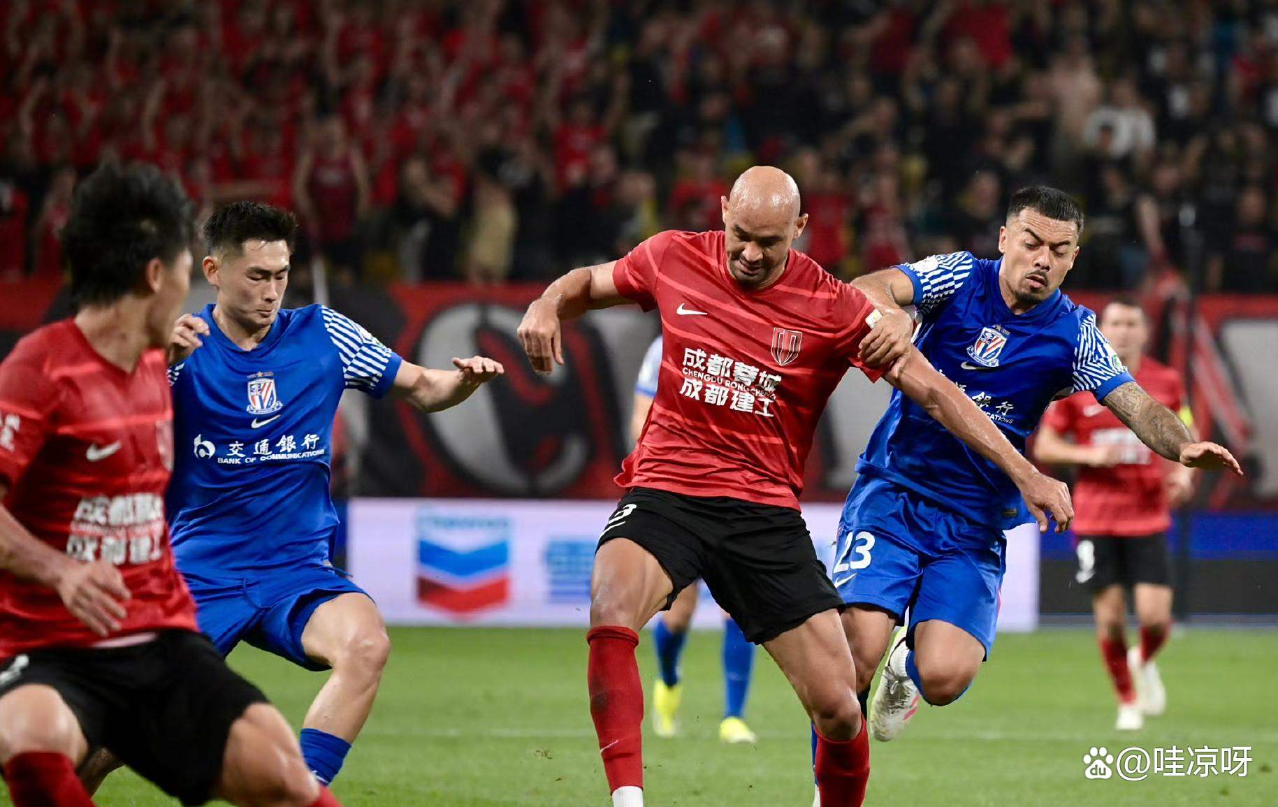 中超热点事件曝光！球队实力对决备战新赛季的简单介绍